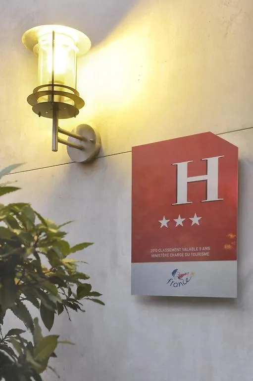 ***  Carladez Cambronne Hotel Paris France