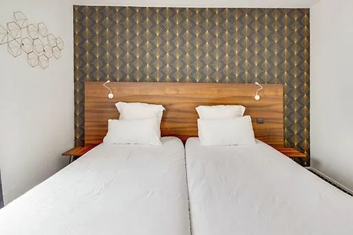 Carladez Cambronne Hotel Paris France