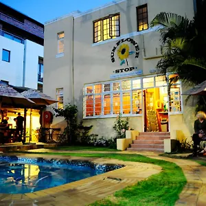 Vandrarhem A Sunflower Stop Backpackers