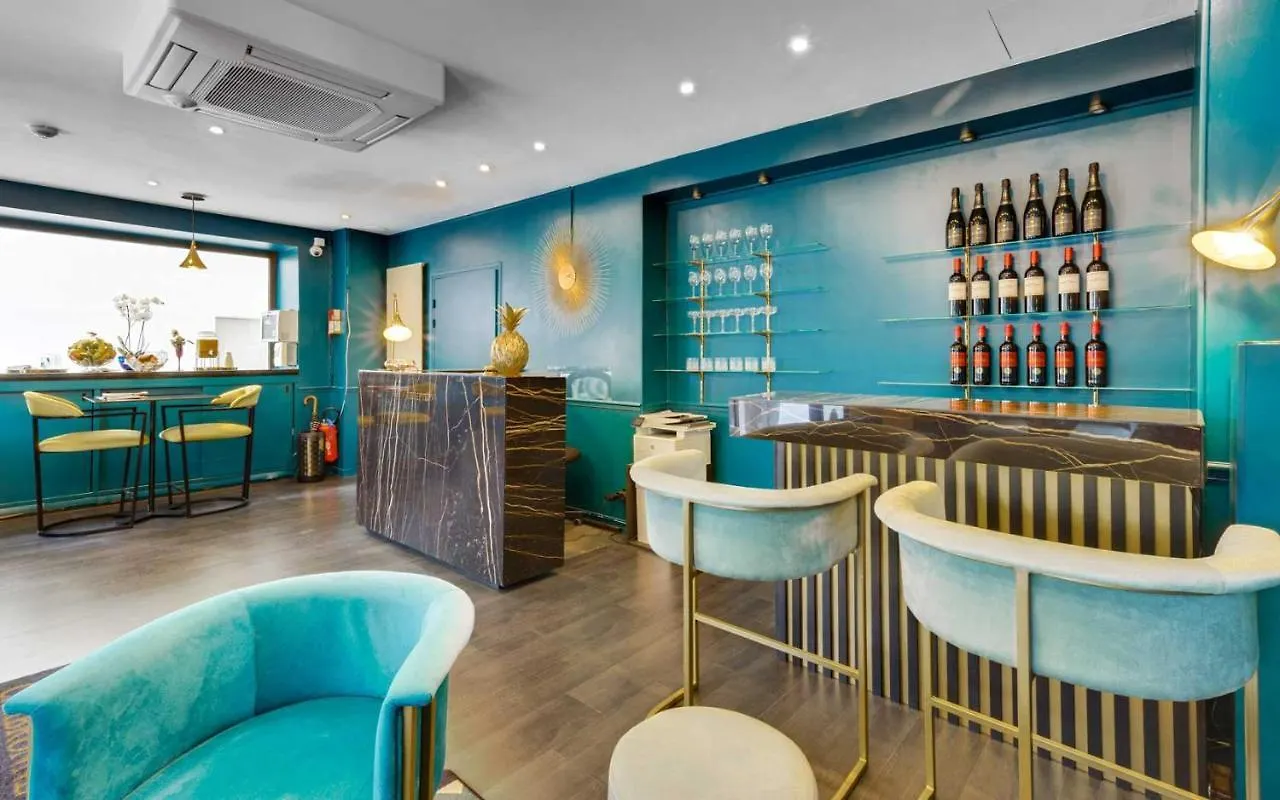 Carladez Cambronne Hotell Paris