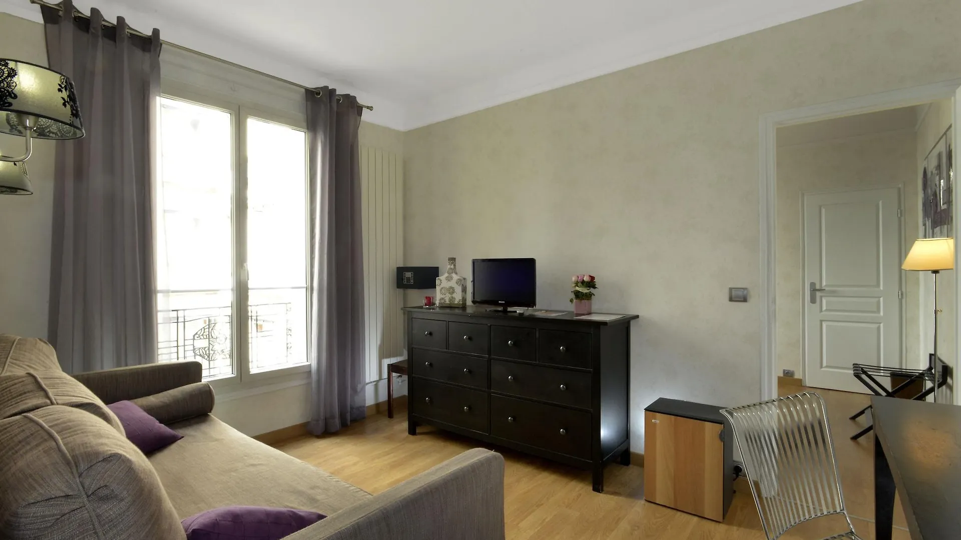 Carladez Cambronne Hotel Parijs
