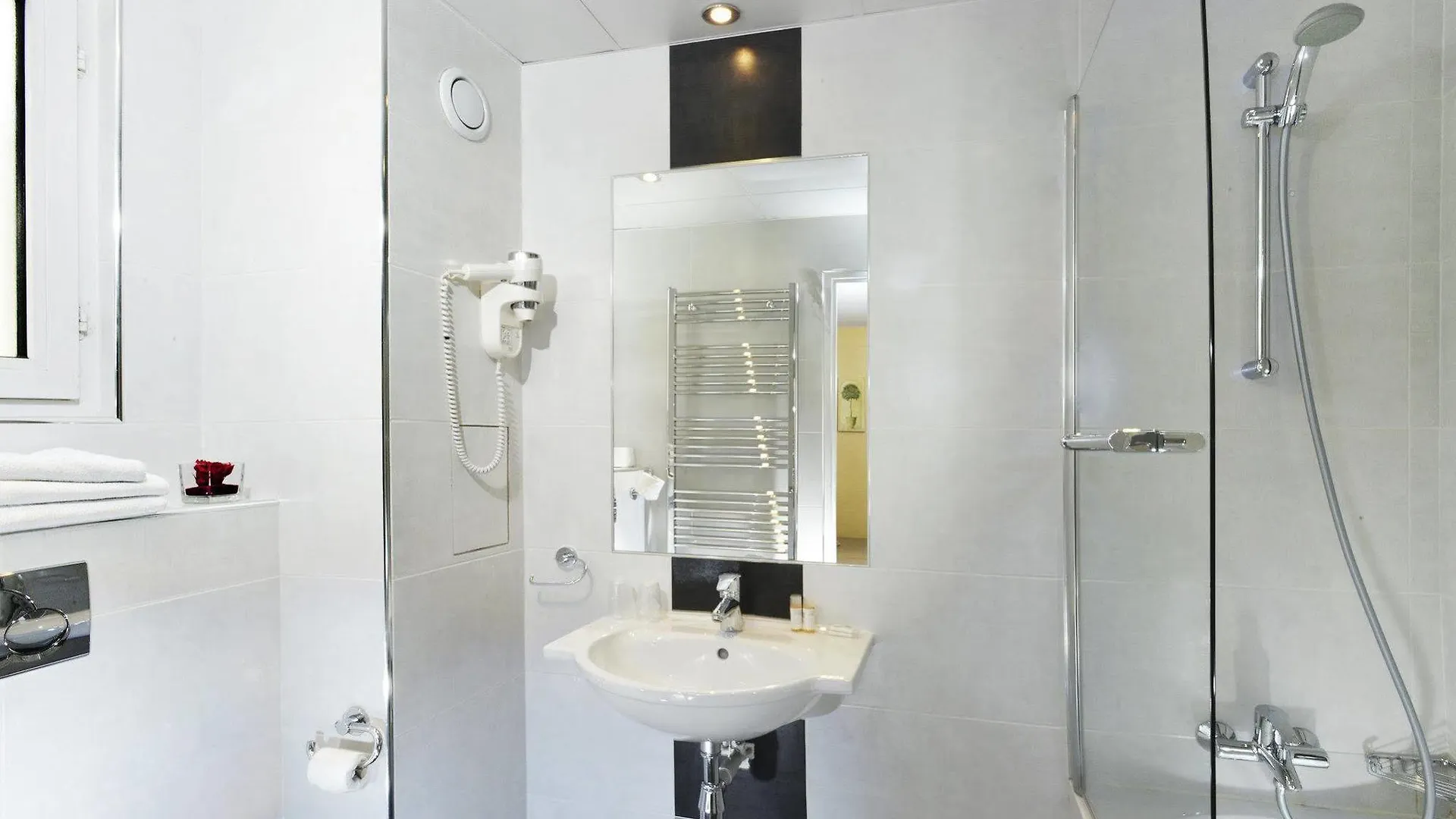 Carladez Cambronne Hotel Parijs 3*,