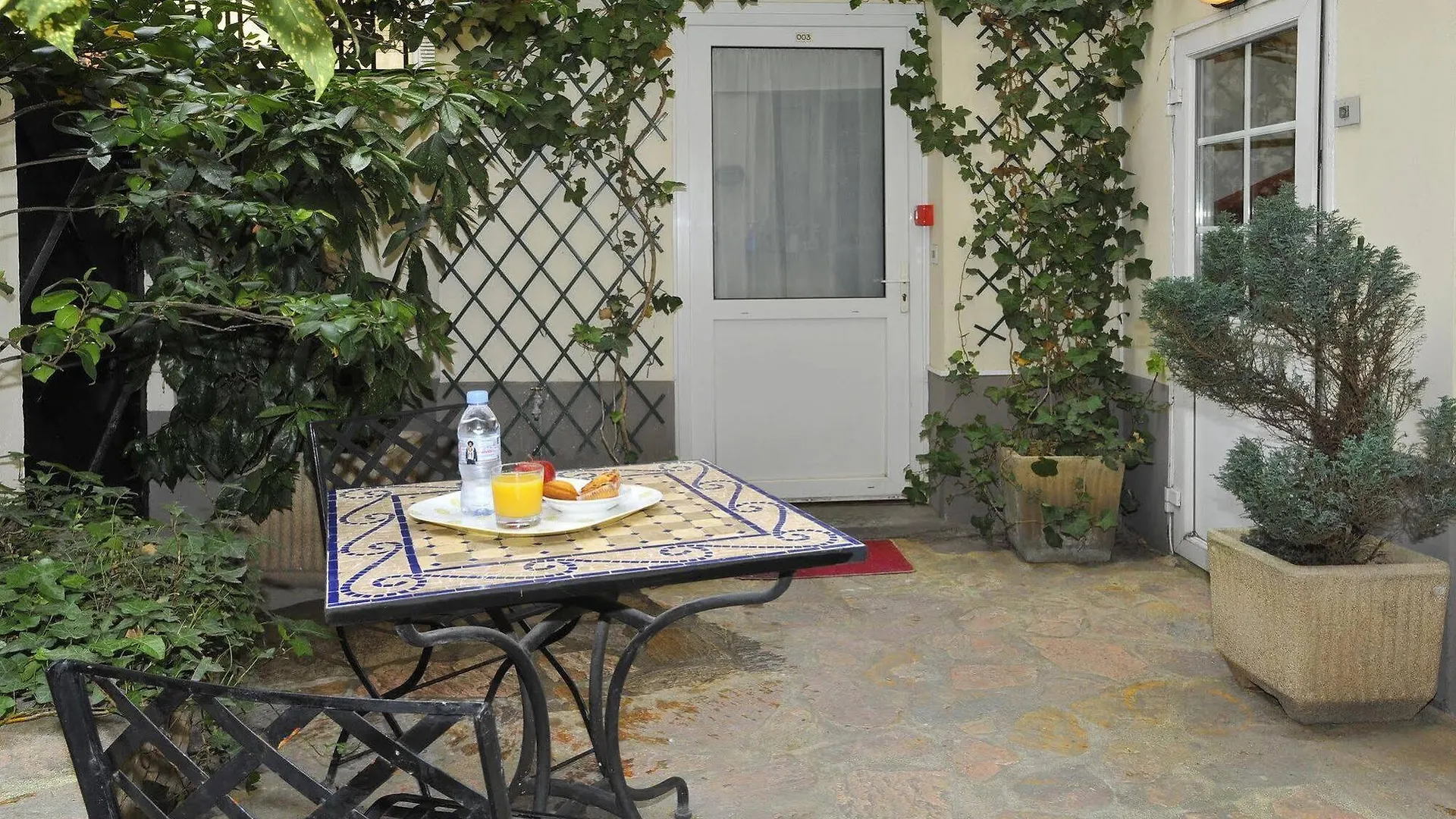 Carladez Cambronne Hotel Parijs 3*,